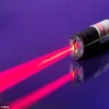 Đèn laser đuổi bắt mèo